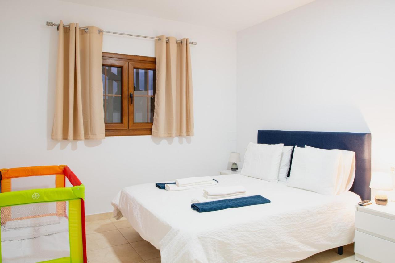 Villa Vista Rey - 6 Bedroom - Heated Pool - Amazing Views - Pool Table - Vista Lobos - Playa Blanca エクステリア 写真